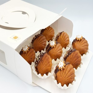 Choco Fleur Madeleines (Box of 9)